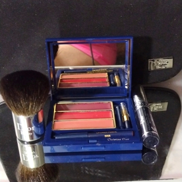 Christian Dior Palette 💄🎨 Compaq Lip liner Cheek Brush Small🖌️Dior 🛍️ NWT